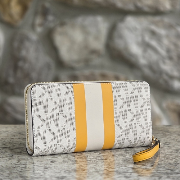 Michael Kors Jet Set Logo Large Center Stripe Wristlet